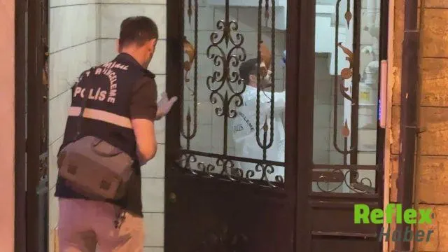 Şişli’de Silah Sesi Duyulan Odaya Giren Anne, Oğlunu Başından Vurulmuş Buldu