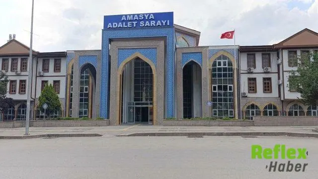 Amasya’da Akranlarını Kurusıkı Tabancayla Tehdit Eden 17 Yaşındaki Çocuk Gözaltında