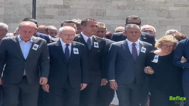 Meclis'teki Cenazeye Damga Vuran Görüntü! Dört İsim Yan Yana Yürüdü