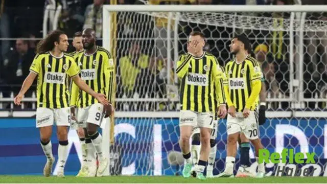 Fenerbahçe'ye Kadıköy'de Büyük Şok! Göztepe 3 Dakikada Maçı Çevirdi: 1-2