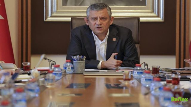 Metropoll Araştırması Gündem Oldu! Özgür Özel'in Partisi İlk Sıraya Yerleşti