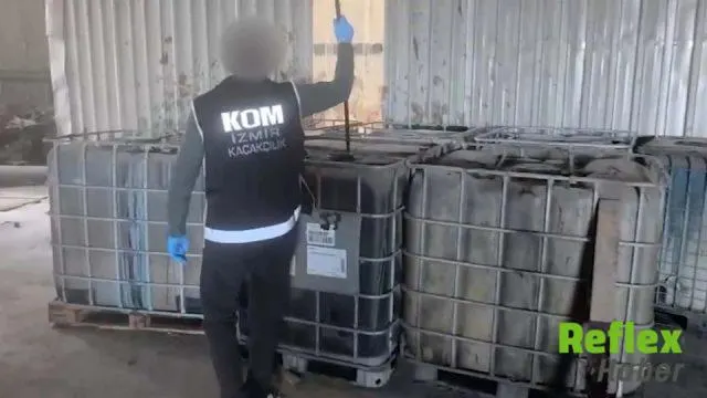 İ̇zmir'de Katı Atık Tesisine Operasyon: 10,1 Ton Kaçak Akaryakıt Ele Geçirildi