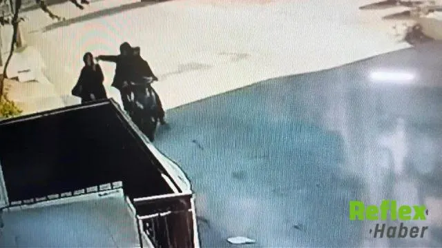 Bursa'da Yürürken Telefonu Kapkaçla Çalındı: İ̇ki Şüpheli Tutuklandı