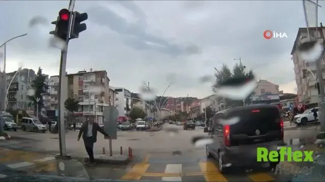 Tokat'ta Ambulansa Yol Açmak İ̇çin Sürücülerden Müdahale