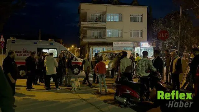 İ̇znik'te Minibüs Ve Motosiklet Çarpıştı: 1 Kişi Yaralandı