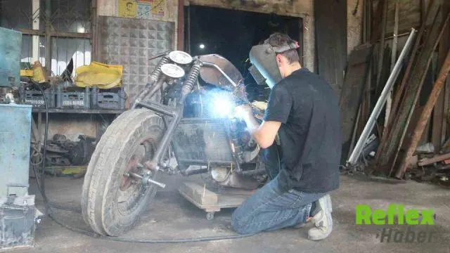 Sivaslı Gencin Otomobil Motorundan Motosiklet Projesi