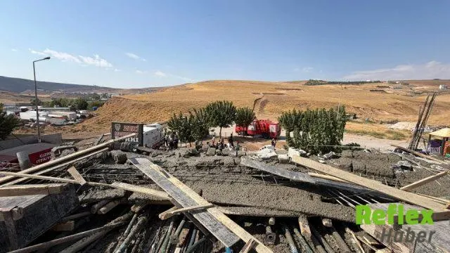 Cizre’de İ̇nşaat Çökmesi: 5 Kişi Yaralandı