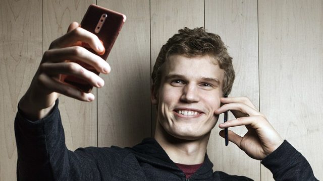 NBA oyuncusu Lauri Markkanen HMD Global’ın marka elçisi oldu