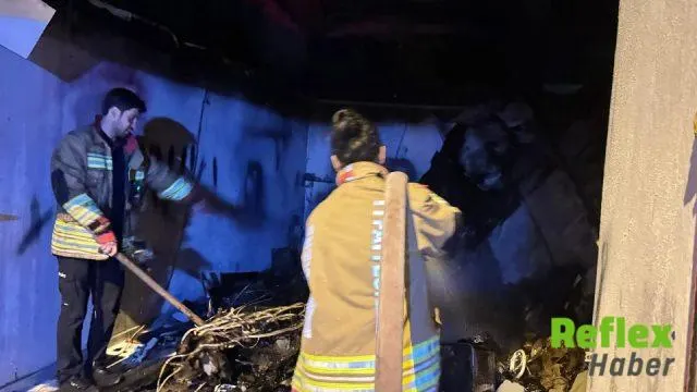 Cizre’de Kaporta Dükkanında Çıkan Yangında 4 Araç Kullanılamaz Hale Geldi