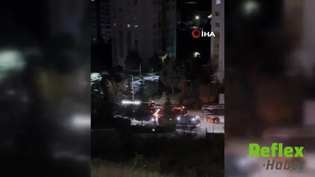 Elektrik kaçağı dehşeti: 4'üncü kattaki dairede çıkan yangın söndürüldü | VİDEO İZLE