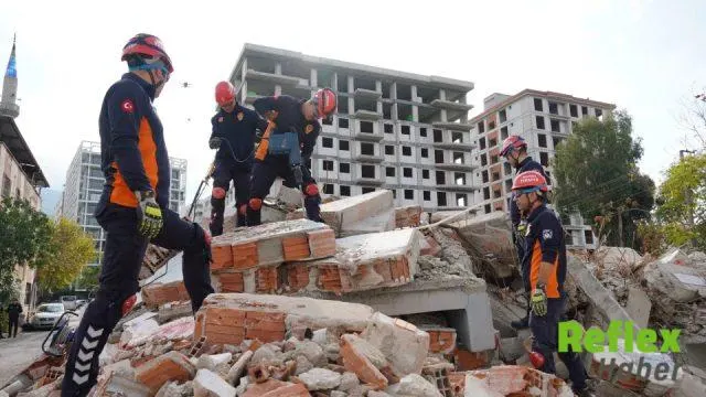 İ̇zmir Merkezli Deprem Senaryosu Üç İ̇lde Ekipleri Sahaya Çıkardı
