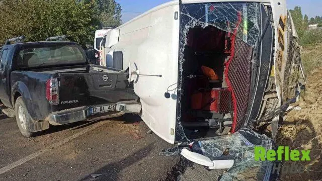 Bingöl'de Midibüsün Devrildiği Kazada 12 Kişi Yaralandı