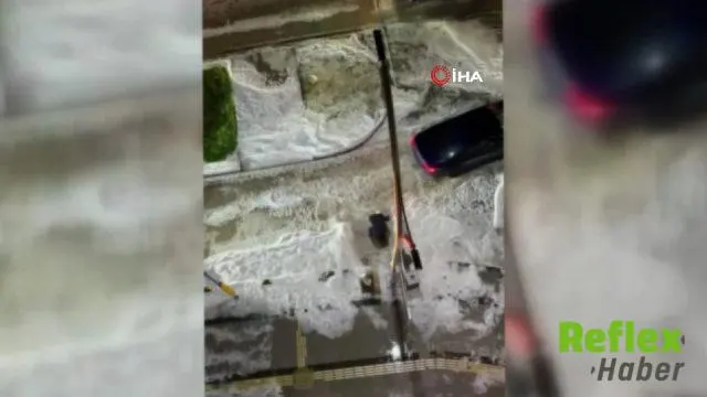 Bayburt’ta Dolu Ve Sağanak Sonrası Caddeler Suya Büründü