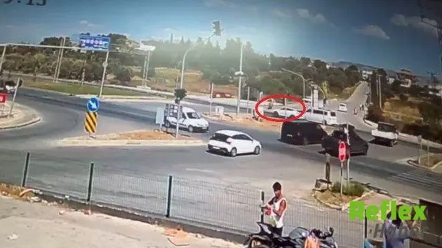 Manavgat’ta Otomobil Ve Motosiklet Çarpıştı: 2 Yaralı