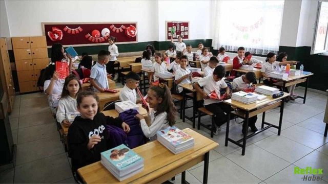 Okullarda Yarın Yeni Dönem Başlıyor İlk Ders Finansal Okuryazarlık Olacak