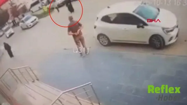 Samsun’da Yayaya Çarpan Hafif Ticari Araç Kamerada