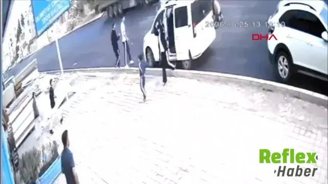 Mardin'de Otomobilin Çocuğa Çarptığı Kaza Kamerada