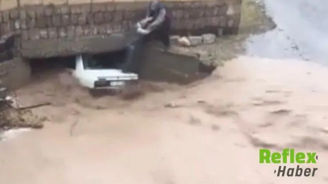 Nevşehir’de selin sürüklediği otomobildeki 3 kişiyi köylüler kurtardı
