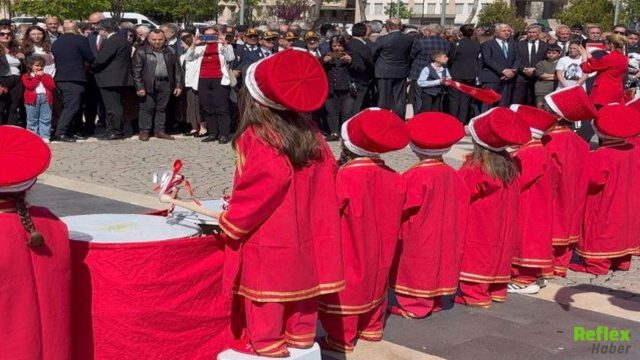 Özgür Özel’den Mehter Tartışmasına İlk Söz
