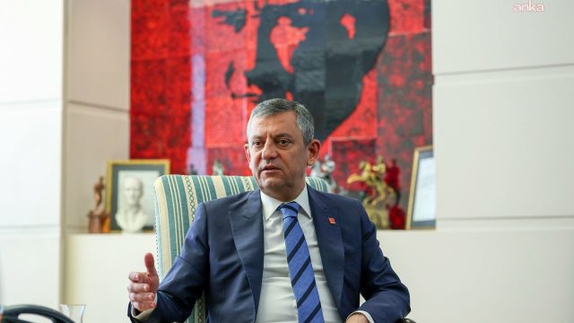 Özgür Özel'den yoğun bakımda tedavisi devam eden Gülşah Durbay'a ziyaret