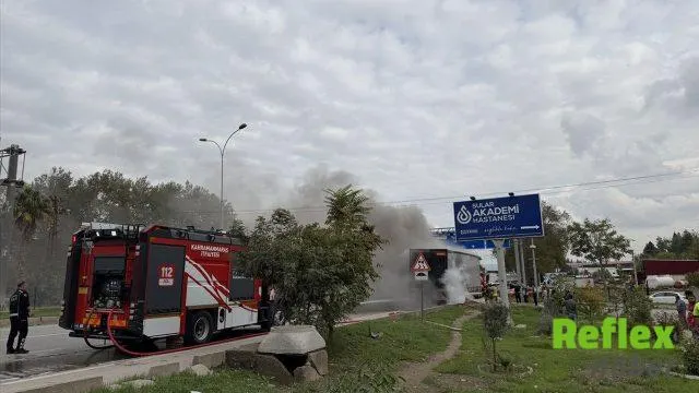 Kahramanmaraş'ta Fındık Yüklü Tırın Dorsesi Alev Aldı