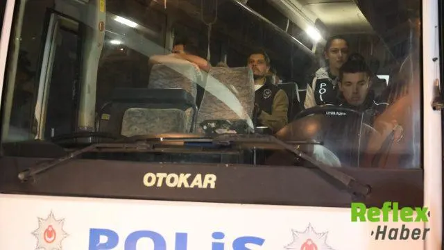 Bayraklı Belediyesi Soruşturmasında 43 Şüpheli Adliyede