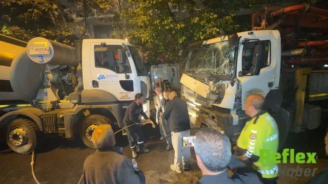 Avcılar'da Yokuşta Kontrolden Çıkan Beton Pompası 7 Araca Çarptı