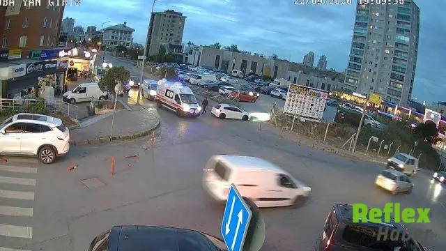Başakşehir'de Ambulansa Yol Vermeyen Sürücüye 466 Bin Lira Ceza