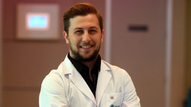 Püre yemekler, bebeklerin dil gelişimini olumsuz etkiliyor