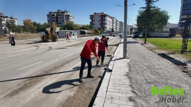 Elbistan Hacı Esat Efendi Caddesi’nde Kapsamlı Temizlik Çalışması