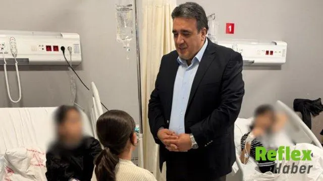 Ak Parti Teşkilatından Hastanedeki Öğrencilere Geçmiş Olsun Ziyareti