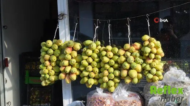Muş Armudu İ̇pe Dizilerek Kışa Saklanıyor