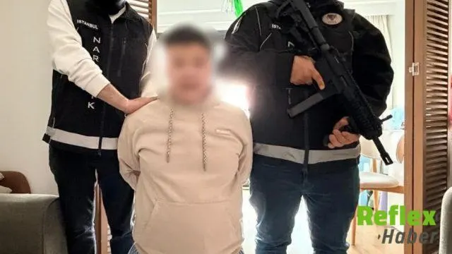 Mavi Ve Kırmızı Bültenle Aranan İ̇ki Şüpheli Sarıyer’de Yakalandı