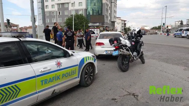 Kahramanmaraş'tan Malatya'ya giden 2 araçtan silah çıktı!