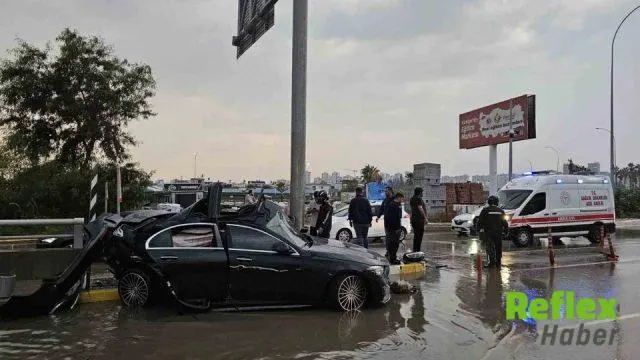Adana’da Mercedes Otomobil Direğe Çarptı: Mert Aydın Hayatını Kaybetti