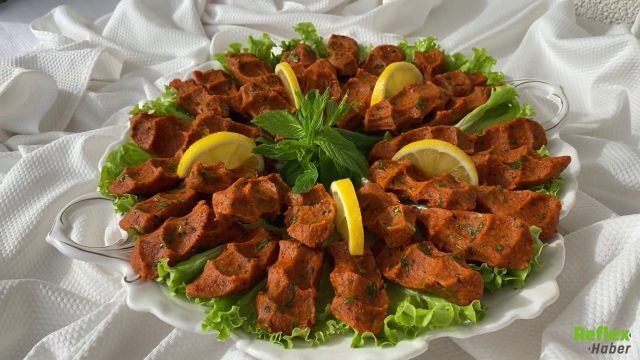 Robotta Tam Ölçülü Çiğ Köfte Tarifi: Evde Lezzetli ve Pratik Çiğ Köfte Nasıl Yapılır?