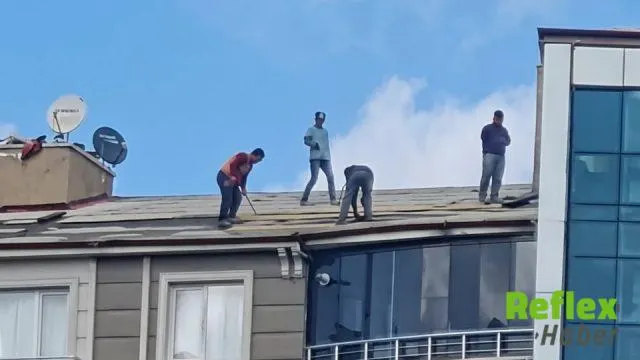 Yozgat'ta Çatıdaki Emniyetsiz Çalışma Kamerada