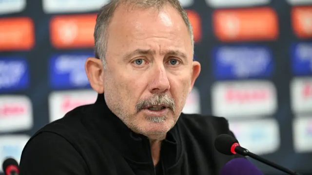 Sergen Yalçın: Çok basit goller yiyoruz, futbol ortamı çok sağlıksız