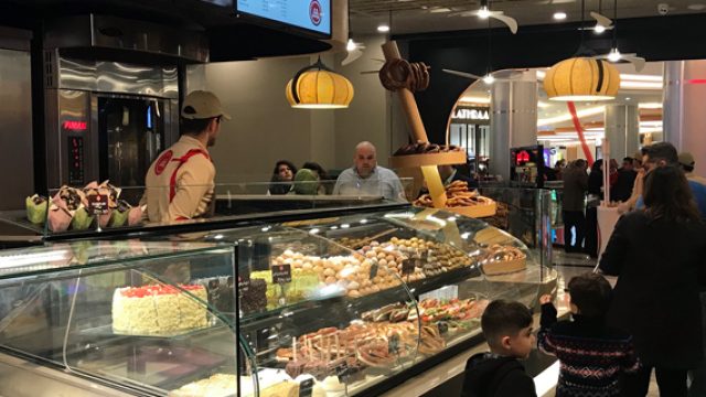 Simit Sarayı Irak’ta ilk mağazasını Bağdat’ta açtı