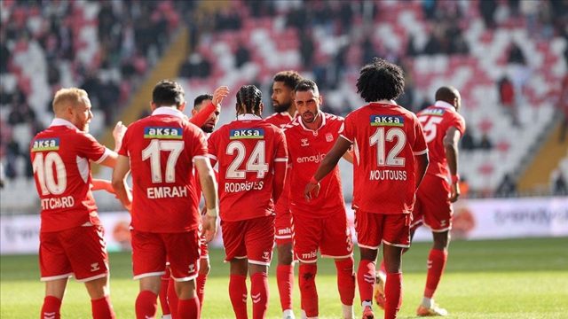 Sivasspor - Vanspor maçı hangi kanalda saat kaçta yayınlanacak? Sivasspor maçı, Vanspor maçı canlı izle