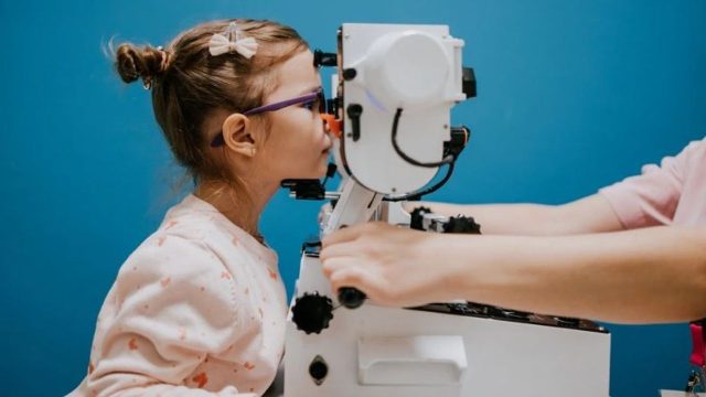 Son yıllarda çocuklarda miyopi artışı gözlemleniyor