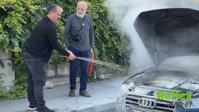 Kağıthane’de Seyir Halindeki Otomobil Alevlere Teslim Oldu