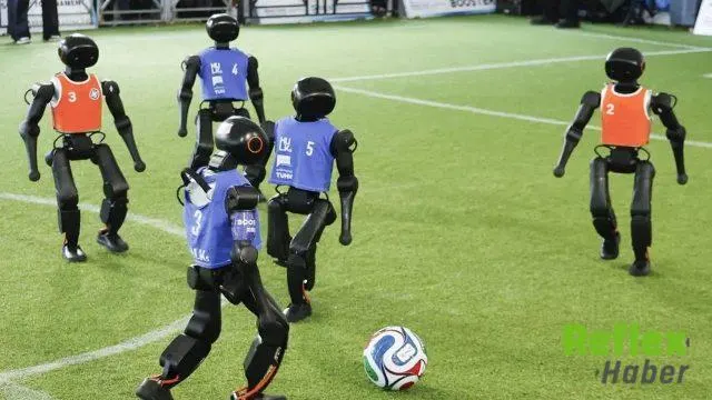 Roma'da Robotlar Yeşil Sahada Birincilik İ̇çin Yarıştı
