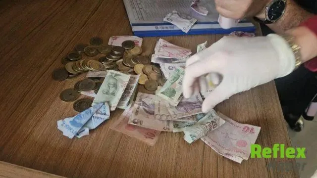 Elazığ'da Çoraba Gizlenen Paralar Zabıta Denetiminde Ortaya Çıktı