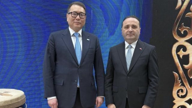 Ticaret Bakan Yardımcısı Tuzcu, Kazakistan'da Temaslarda Bulundu
