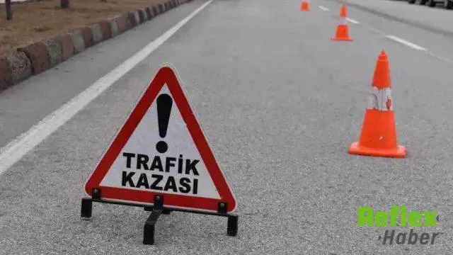 Niğde'de Otomobil İ̇le Tır Çarpıştı: Bir Ölü, İ̇ki Yaralı