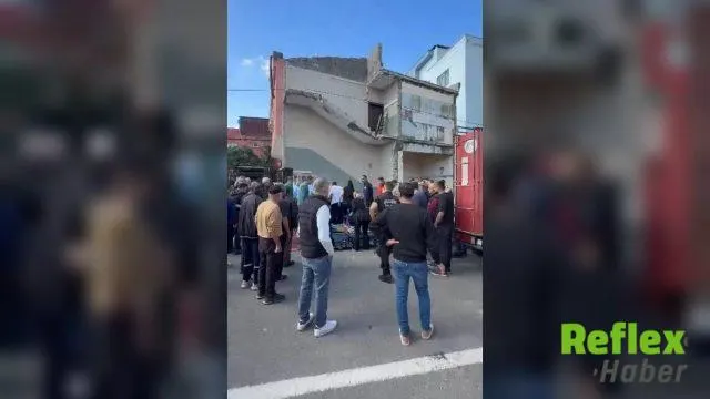 Mersin’de Tadilat Sırasında Çöken Merdiven Can Aldı