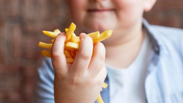 Türkiye'de çocukluk çağı obezitesi dünya ortalamasını aştı: Her 5 çocuktan biri obezite kıskacında!