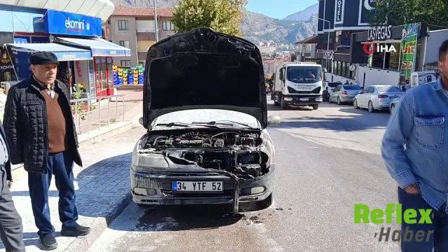 Kpss İ̇çin Park Edilen Otomobil Alevlere Teslim Olmadan Söndürüldü