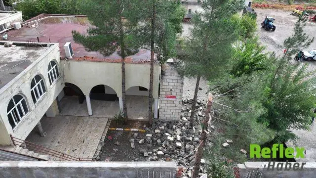 Bismil'de Fırtına Ve Sağanak Hasara Yol Açtı